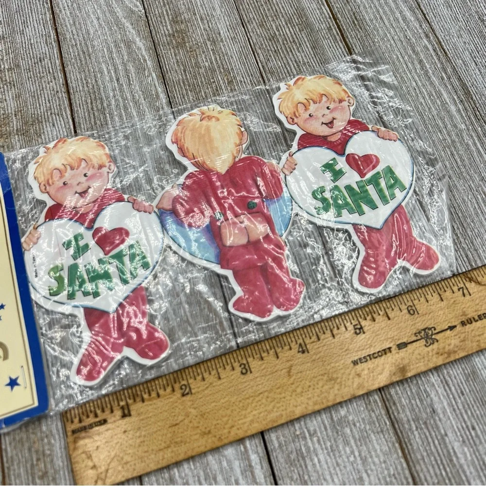 Vintage Celebration Boy In Pajamas Christmas Paper Garland, I Love Santa, NOS
